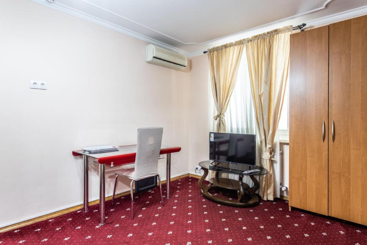 Star Rent Hotel Chisinau Luaran gambar