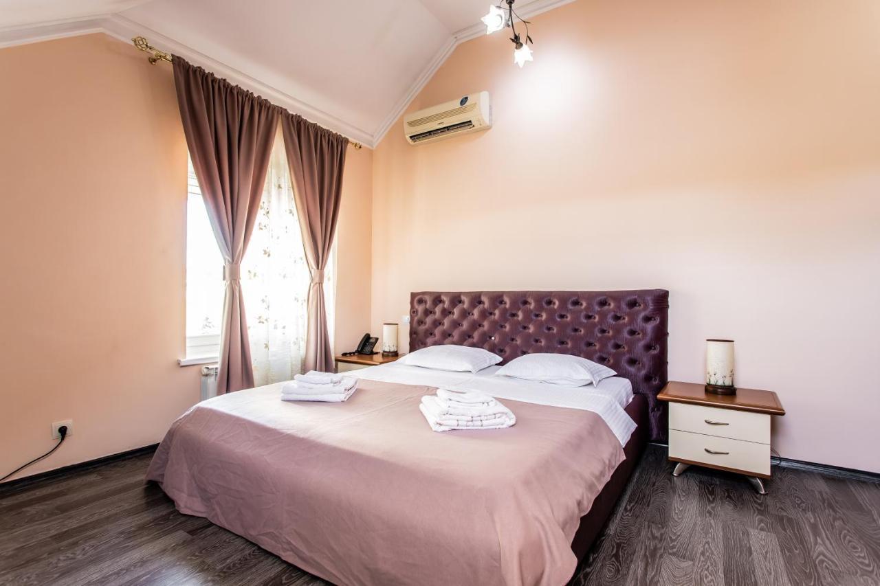 Star Rent Hotel Chisinau Luaran gambar