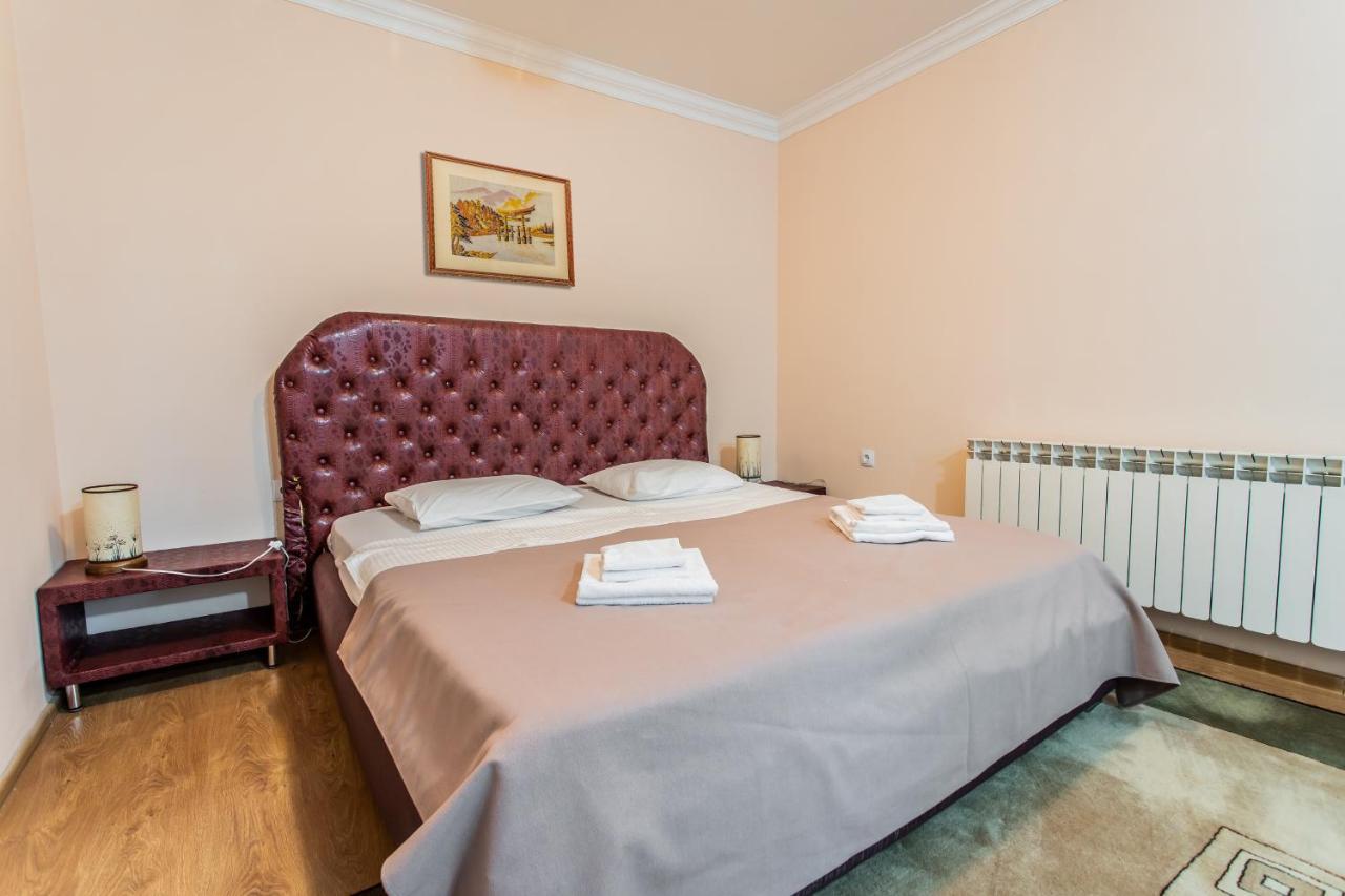 Star Rent Hotel Chisinau Luaran gambar