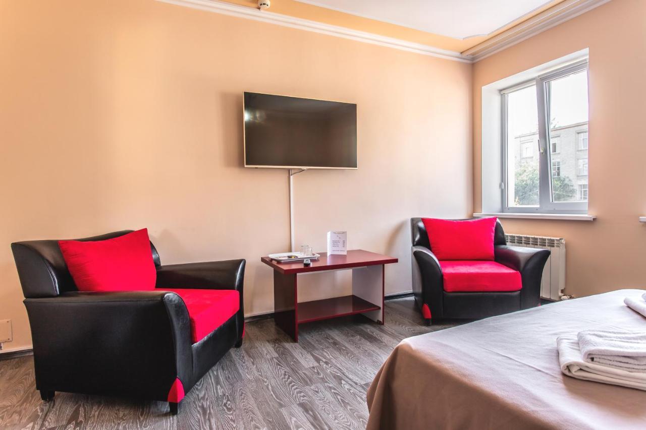 Star Rent Hotel Chisinau Luaran gambar