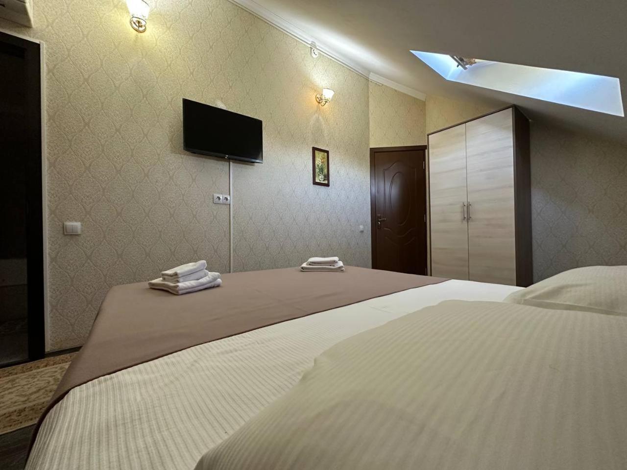 Star Rent Hotel Chisinau Luaran gambar