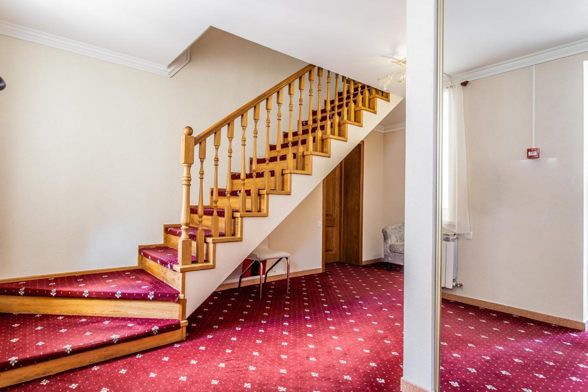 Star Rent Hotel Chisinau Luaran gambar