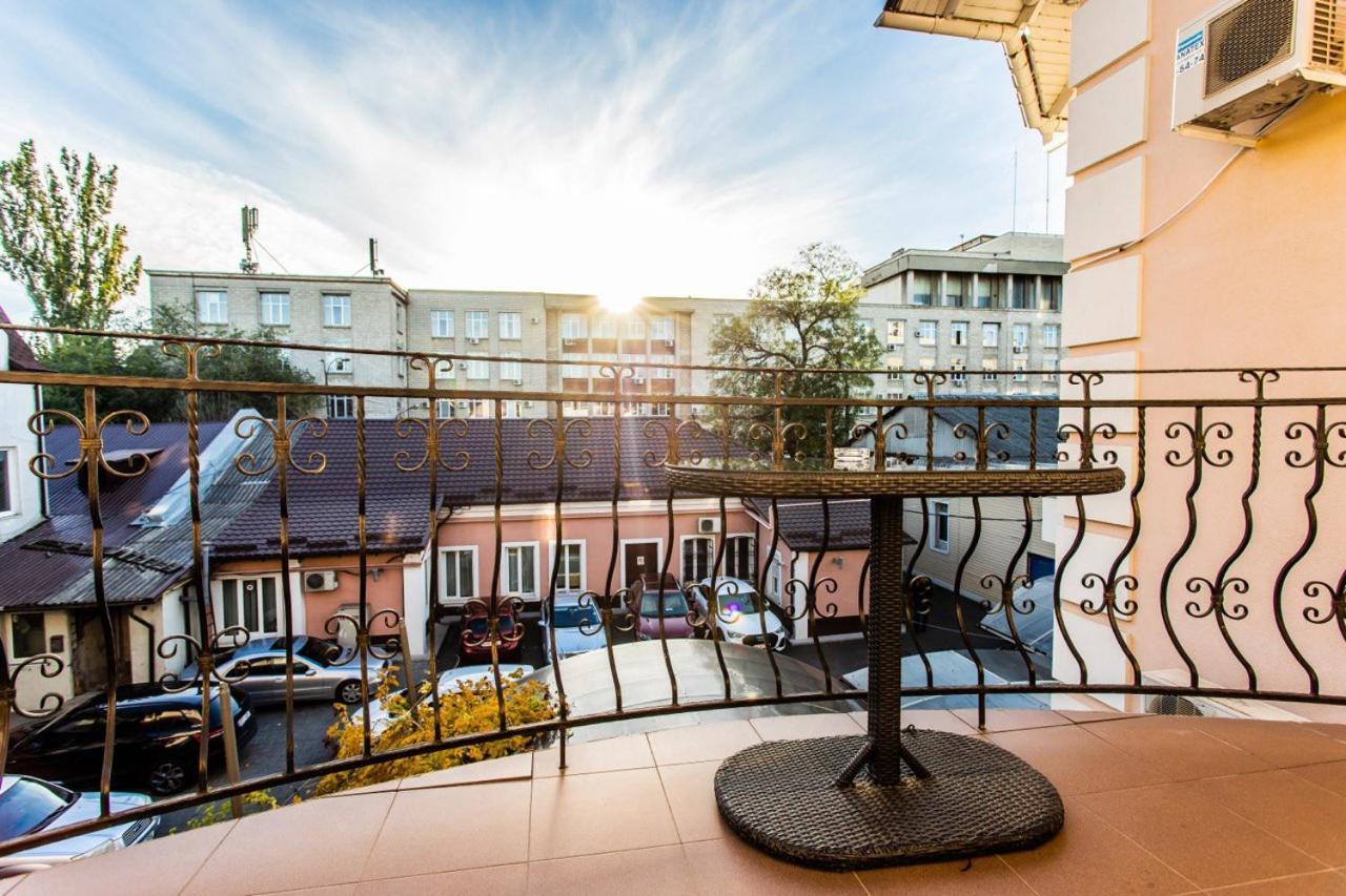 Star Rent Hotel Chisinau Luaran gambar