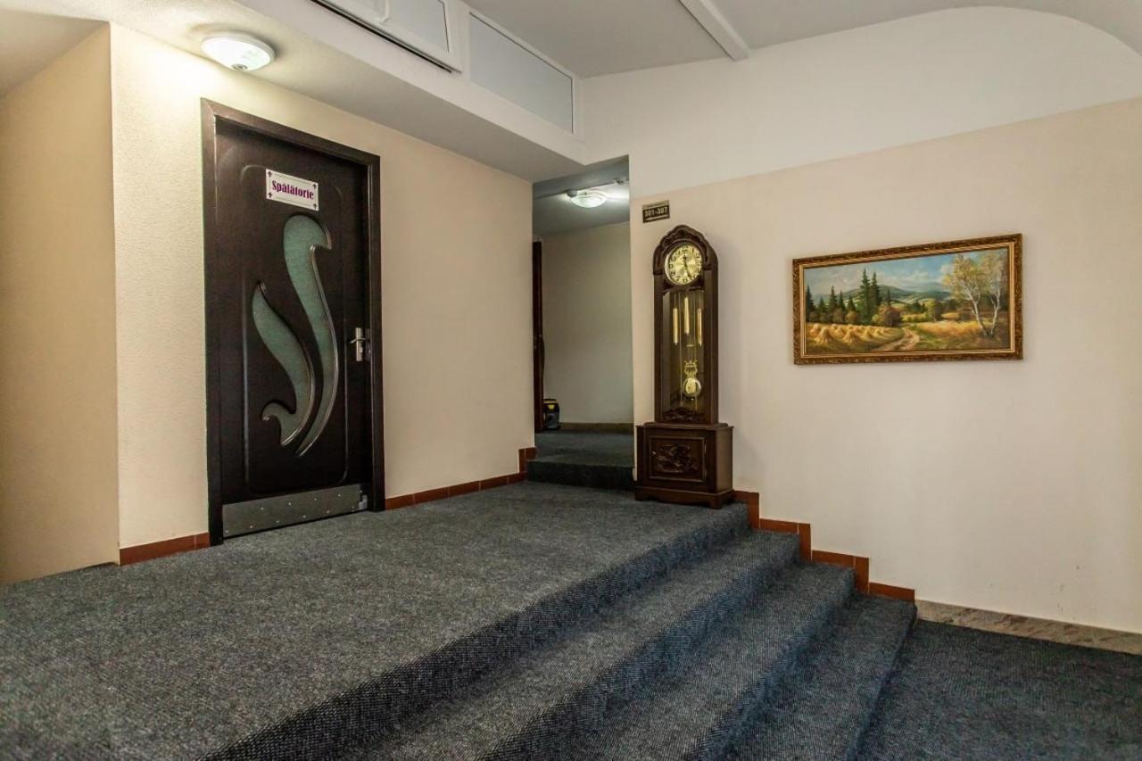 Star Rent Hotel Chisinau Luaran gambar