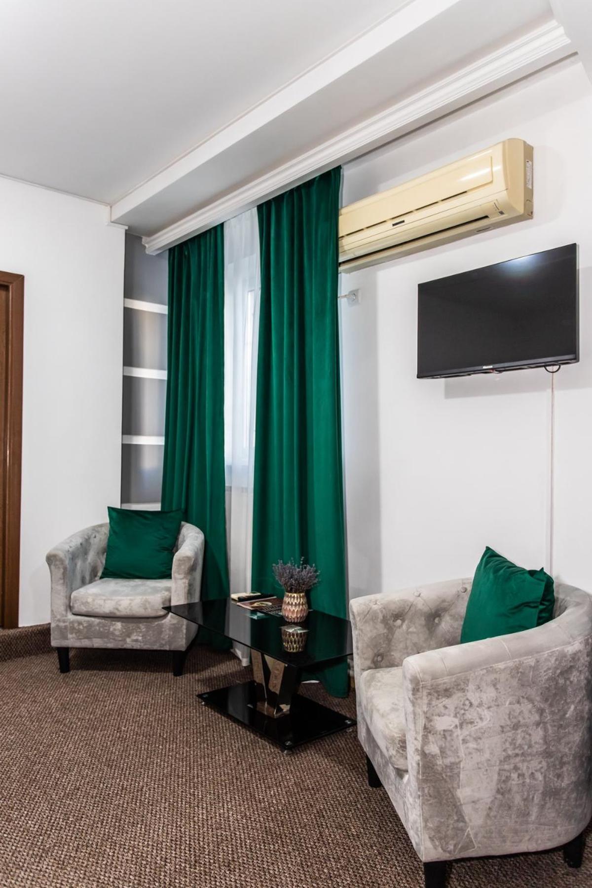 Star Rent Hotel Chisinau Luaran gambar